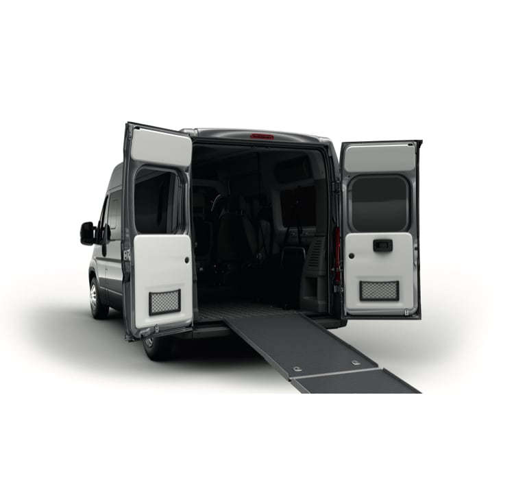 Peugeot Boxer, у процесі завантаження