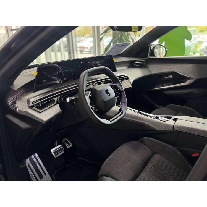 Peugeot 5008 NEW 1,6 л PureTech (180 к. с.) АКПП-6 GT 2025