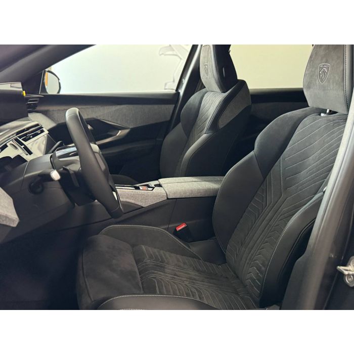Peugeot 3008 NEW 1,6 л PureTech (180 к. с.) АКПП-6 GT 2025