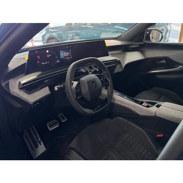 Peugeot 3008 NEW 1,6 л PureTech (180 к. с.) АКПП-6 GT 2025