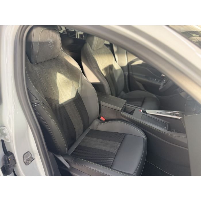 Peugeot 408 NEW 1,6 л PureTech (215 к. с.) АКПП-8 GT 2026
