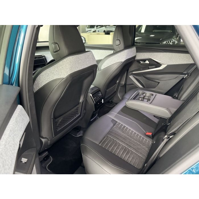 Peugeot 3008 HYBRID 1,2 л (136 к. с.) АКПП-6 GT 2026