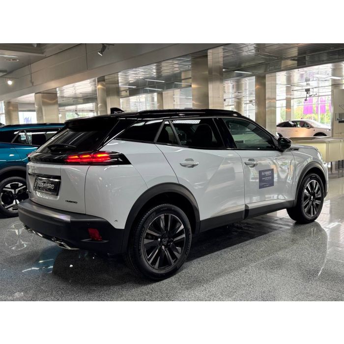 Peugeot 2008 HYBRID 1,2 л (136 к. с.) eDCS6 GT 2025