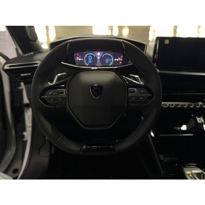 Peugeot 2008 HYBRID 1,2 л (136 к. с.) eDCS6 GT 2025