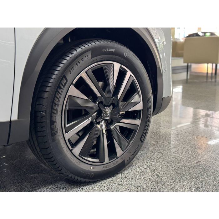 Peugeot 2008 HYBRID 1,2 л (136 к. с.) eDCS6 GT 2025