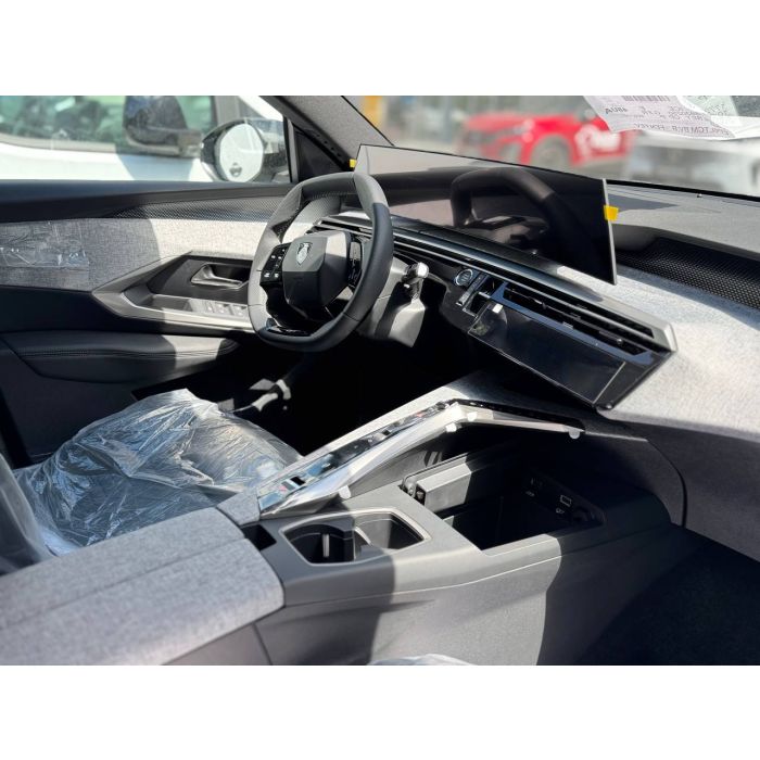 Peugeot 3008 NEW 1,6 л PureTech (180 к. с.) АКПП-6 GT 2025