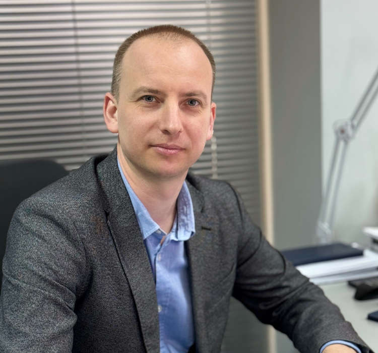 Заступник директора з продажу автомобілів Руслан Cлободяник